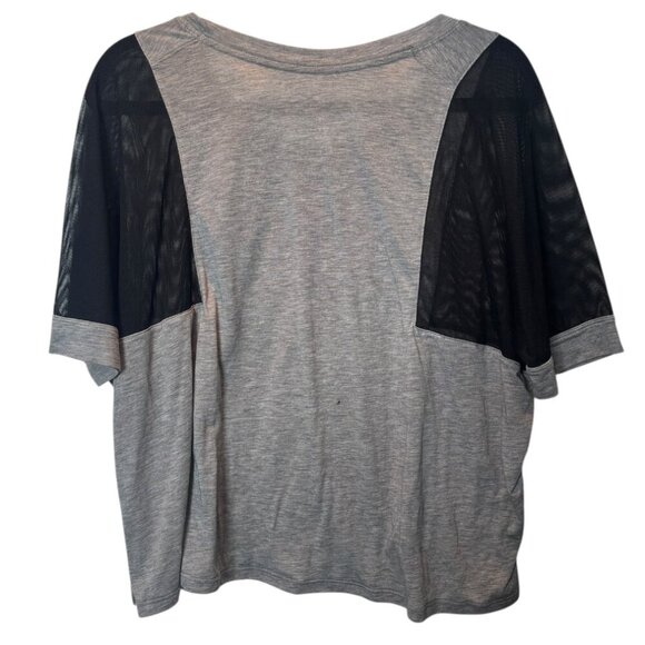Nike Dri-FIT Mesh Panel Tee | Size M | Lightweight Workout Top - Picture 2 of 2